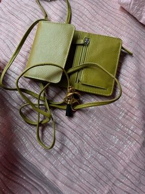 Olive Green Women’s Crossbody Wallet